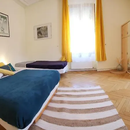 Jonquille, 2 A 8 Personnes Avec Salle De Jeux Et Dans La アパート