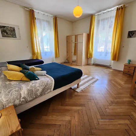 Jonquille, 2 A 8 Personnes Avec Salle De Jeux Et Dans La アパート