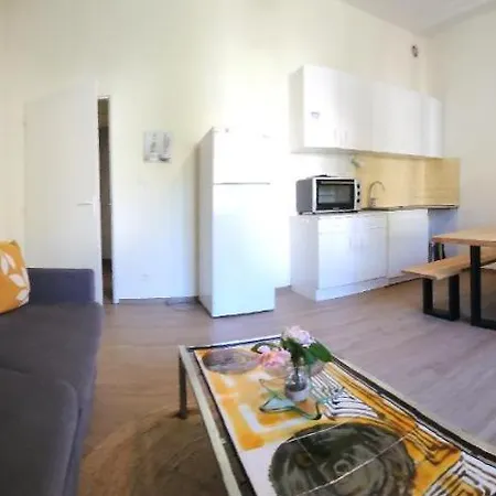 Jonquille, 2 A 8 Personnes Avec Salle De Jeux Et Dans La アパート *